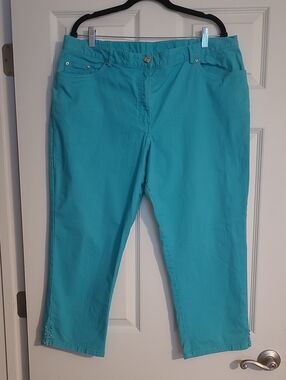 Hearts Of Palm Turquoise Denim Capri Pants Size 18